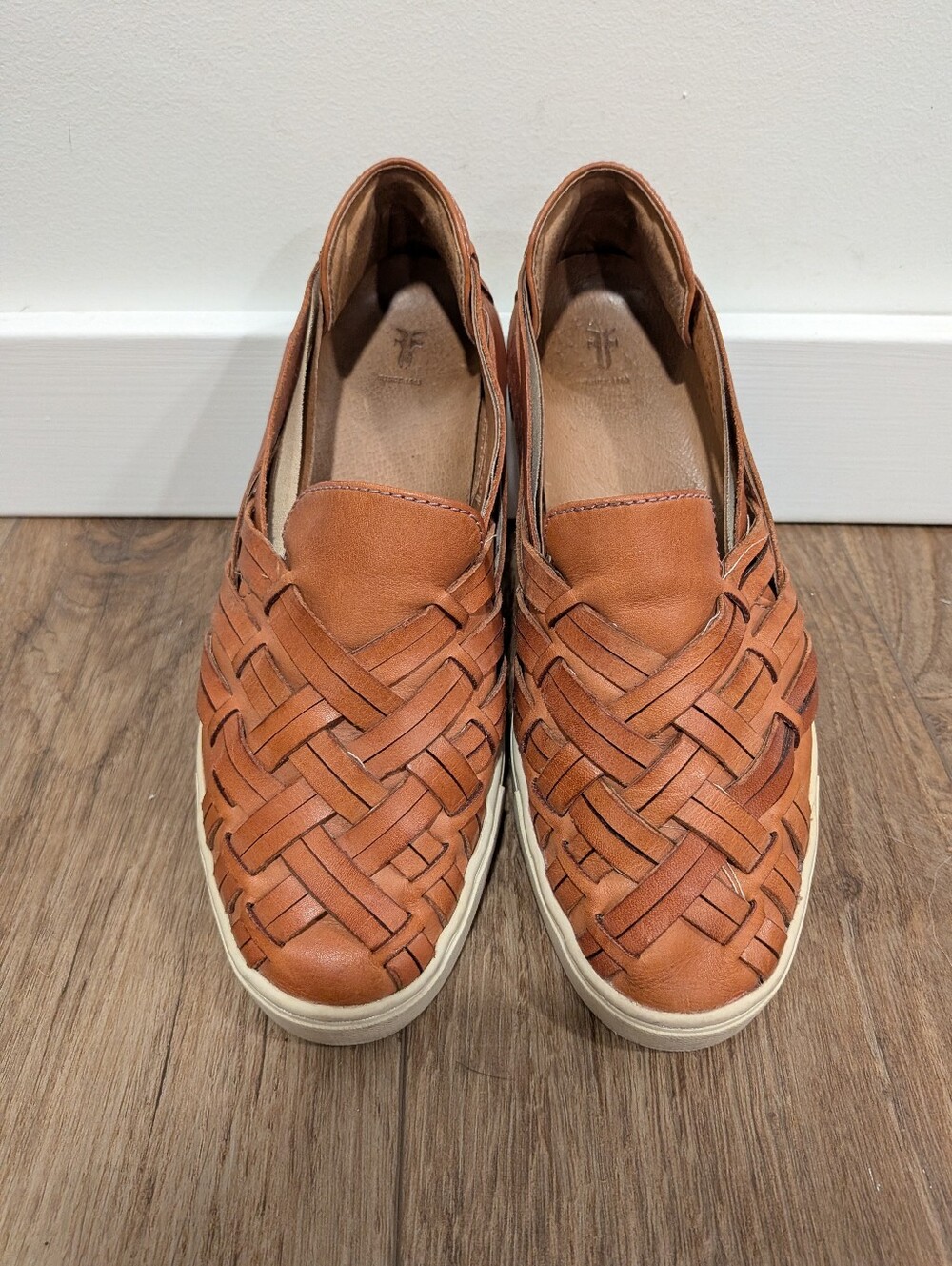 Frye lvy Camel Leather Huarache Woven Slip On Shoes Size 7.5